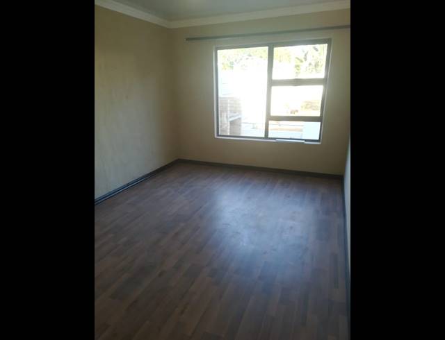 2 BEDROOM DUET TO LET IN BIRDSWOOD